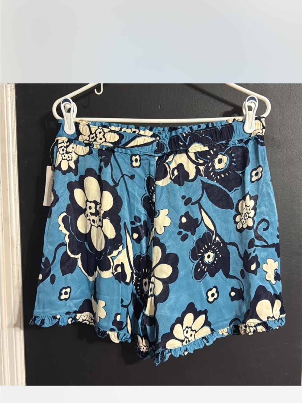 Maeve Viscose Floral Ruffle Shorts Pockets Size: M Inseam: 3”